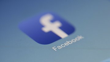 Роскомнадзор потребовал от Facebook восстановить доступ к странице проекта RT
