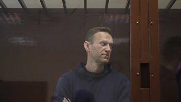 Суд оставил Навальному статус "склонного к побегу"