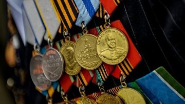 Житель Челябинска оштрафован на 300 тысяч рублей за попытку вывезти советские ордена за границу