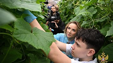 Львова-Белова посетила первую в России агрошколу