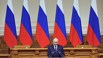 Путин призвал парламентариев повышать роль законодательной власти на всех уровнях
